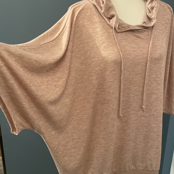 Plus Size Short Sleeve Hoodie - Picture 3 of 5